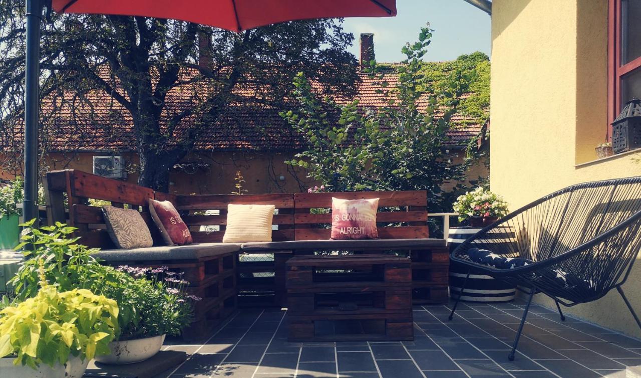 Ferienwohnung Milio Apartman Badacsony Badacsonytördemic Exterior foto